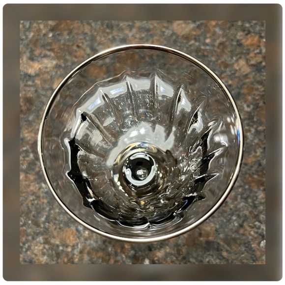 Luminarc?-Set of Four Optic Swirl Platinum Rimmed Smokey Iridescent Wine Glasses - Picture 4 of 5